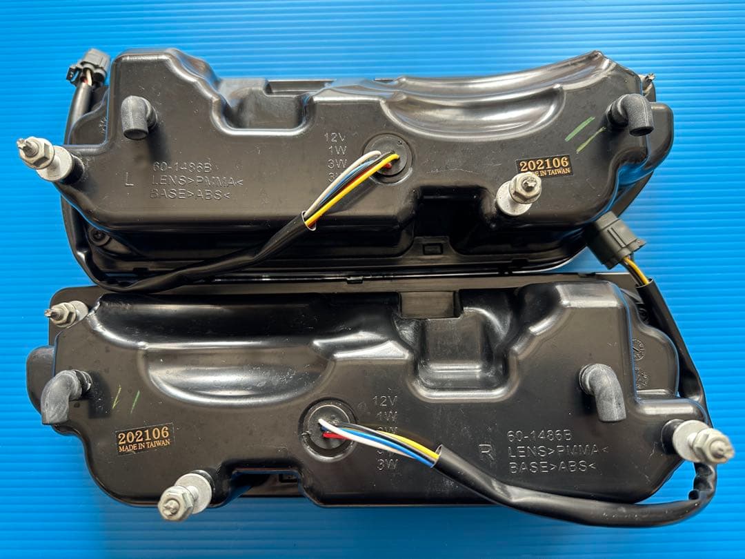 ジムニー用　LEDテールランプ エンブロ（MBRO）