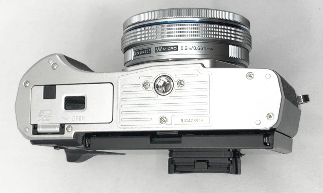 保証付　OM-D E-M10 Mark IV EZダブルズームキット SLV