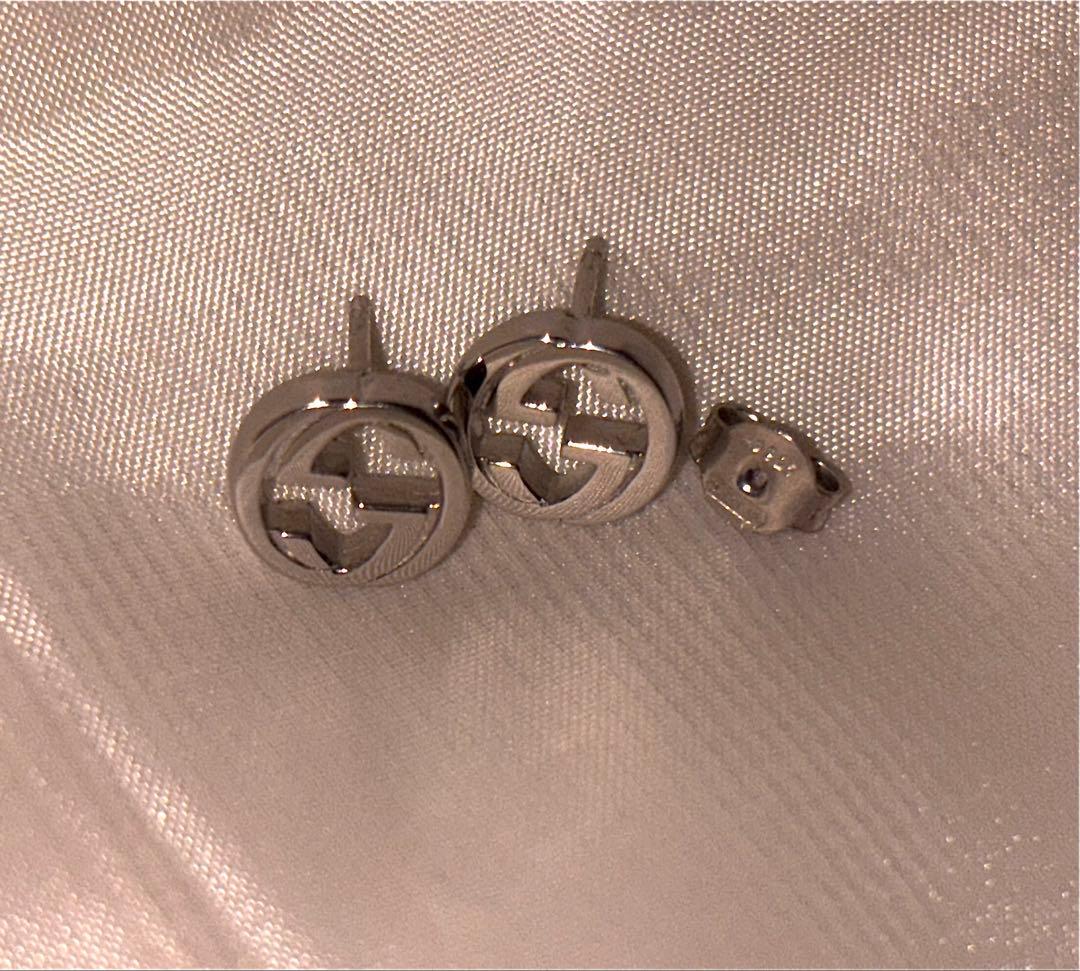 【美品】GUCCI インターロッキングG 両耳ピアス 保存袋付　シルバー