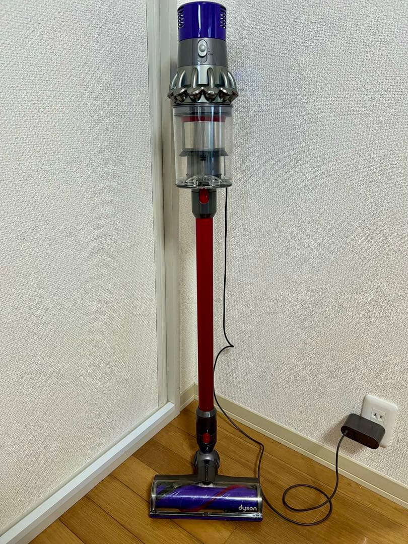 【美品】Dyson ダイソン　V10 fluffy SV12 分解洗浄済