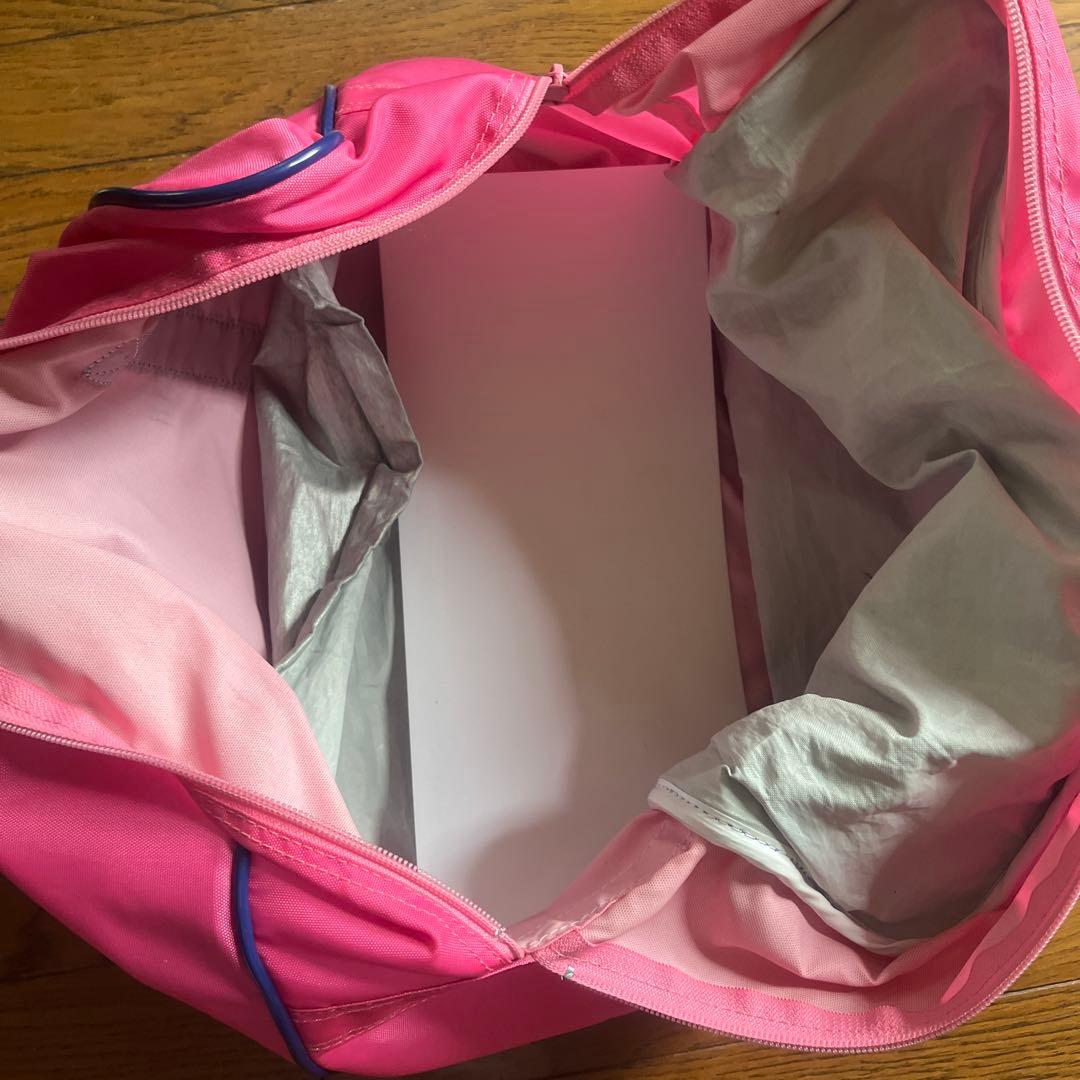 WORLD PEGASUS ピンク ダッフルバッグ