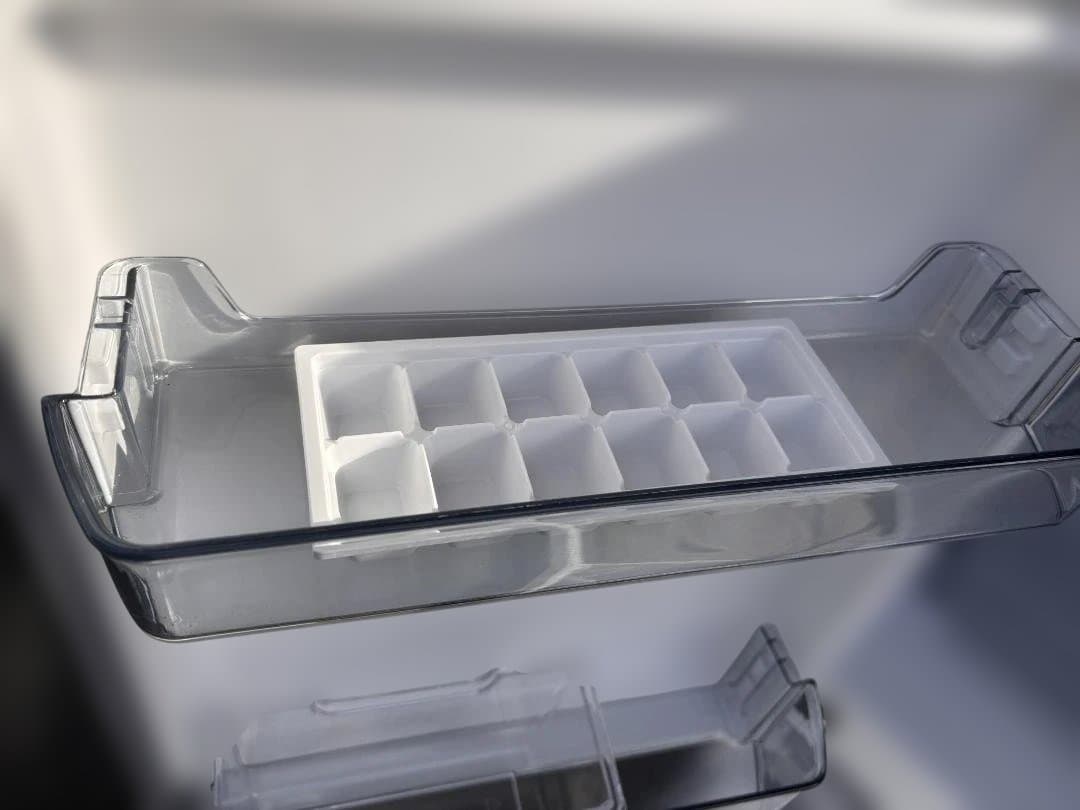 新幹線とーますシャープ ノンフロン冷凍冷蔵庫 SJ-D15J-H 2023