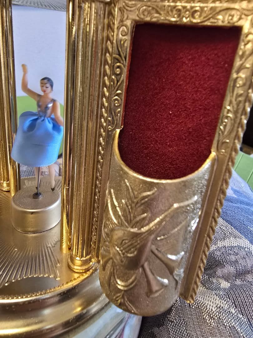 金箔・大理石　REUGE製オルゴール　バレエダンスフィギュア付き大理石装飾品