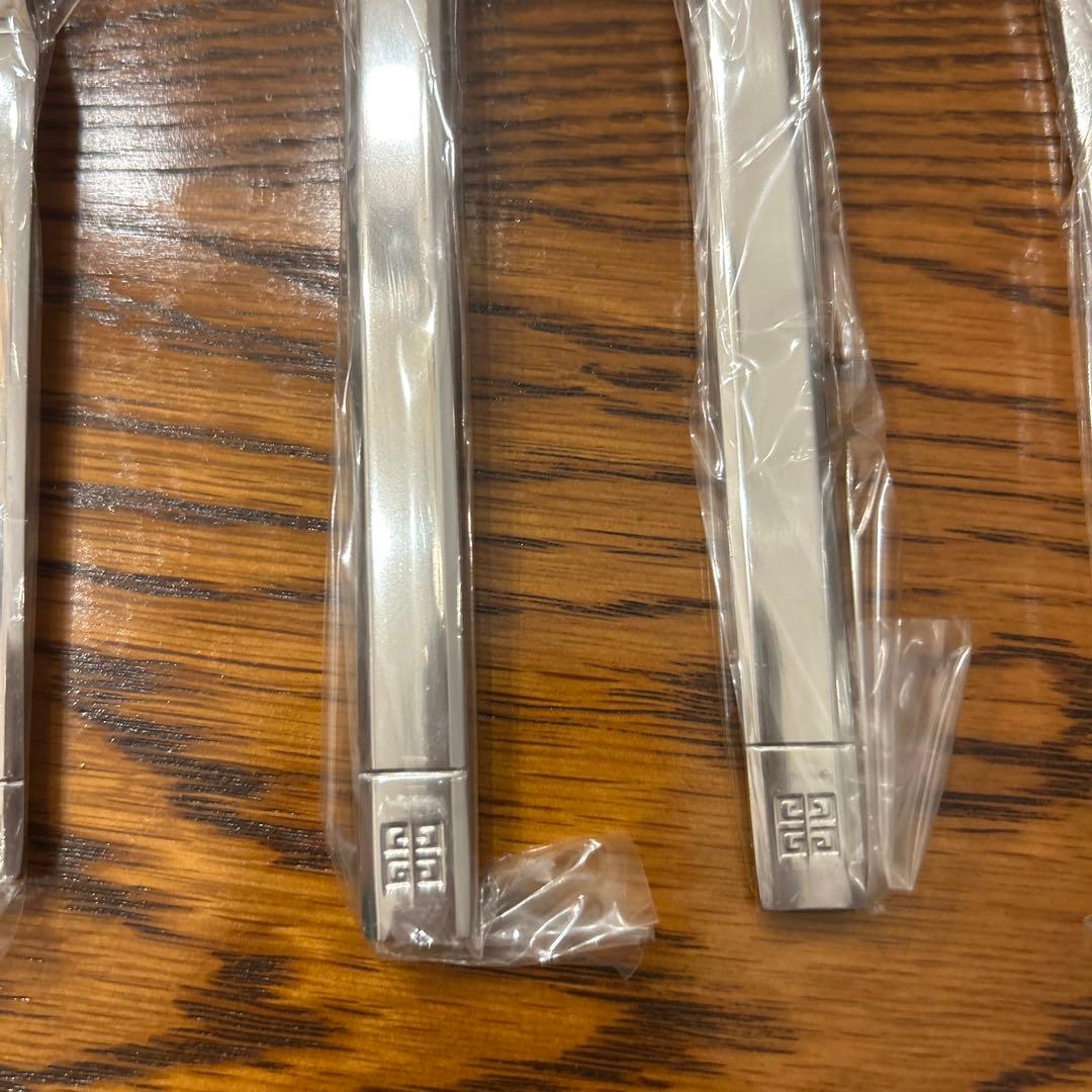 GIVENCHY ジバンシィ ディナーカトラリーセット25ピース シルバーカラー