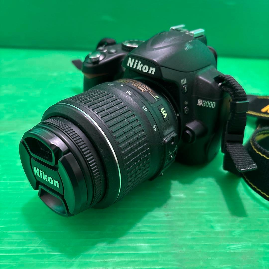 Nikon D3000 デジタル一眼レフカメラ