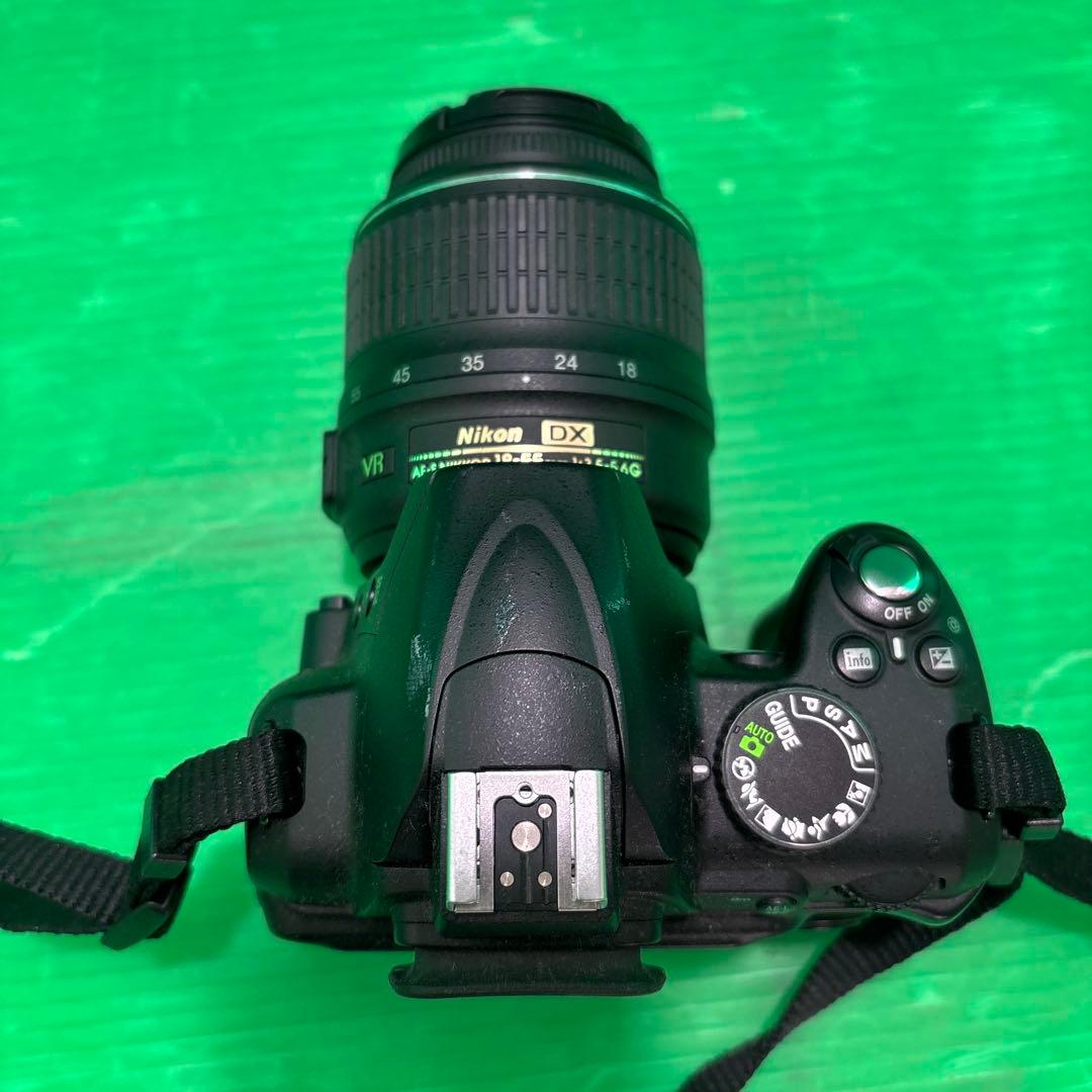 Nikon D3000 デジタル一眼レフカメラ