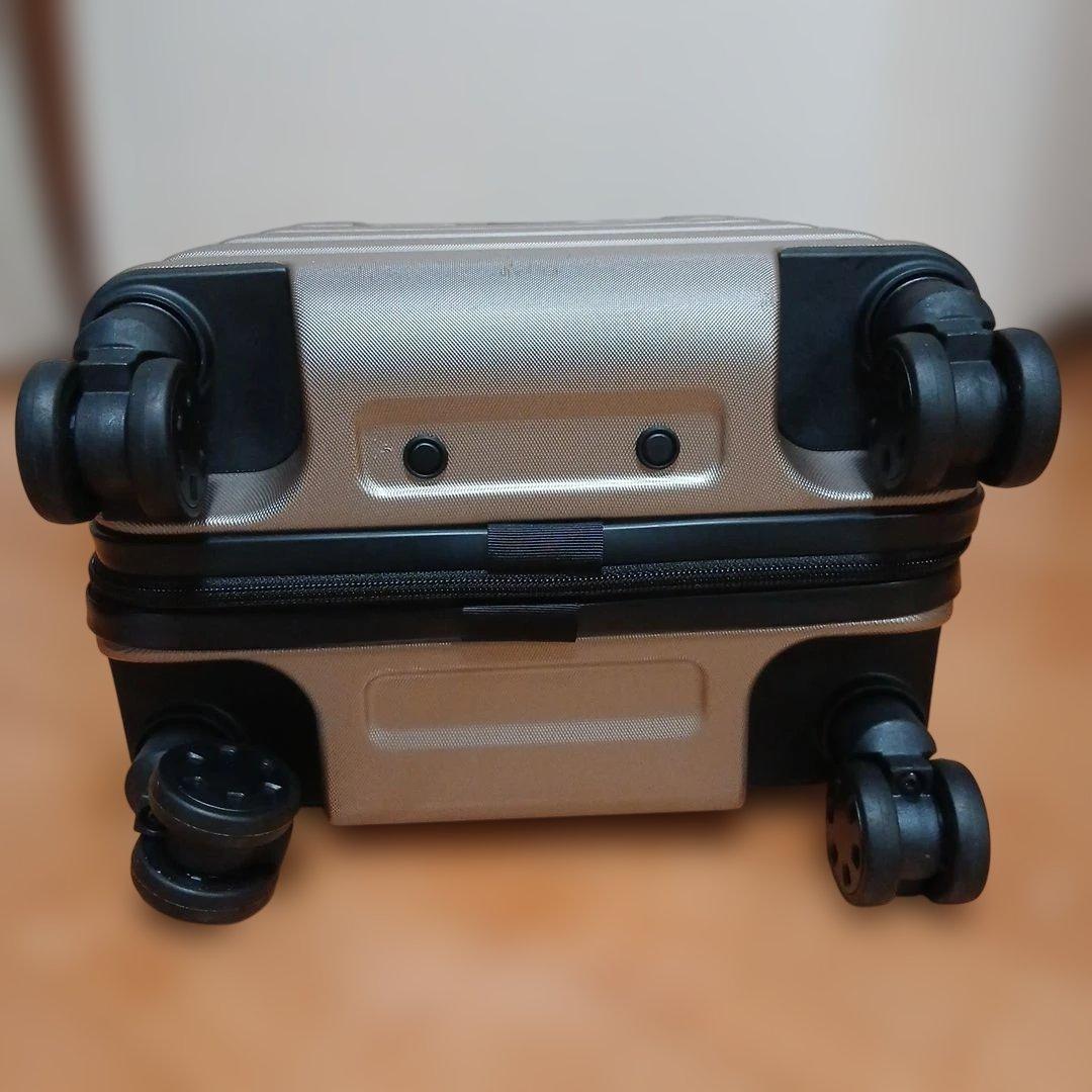 無印良品　ハードキャリーケース20L