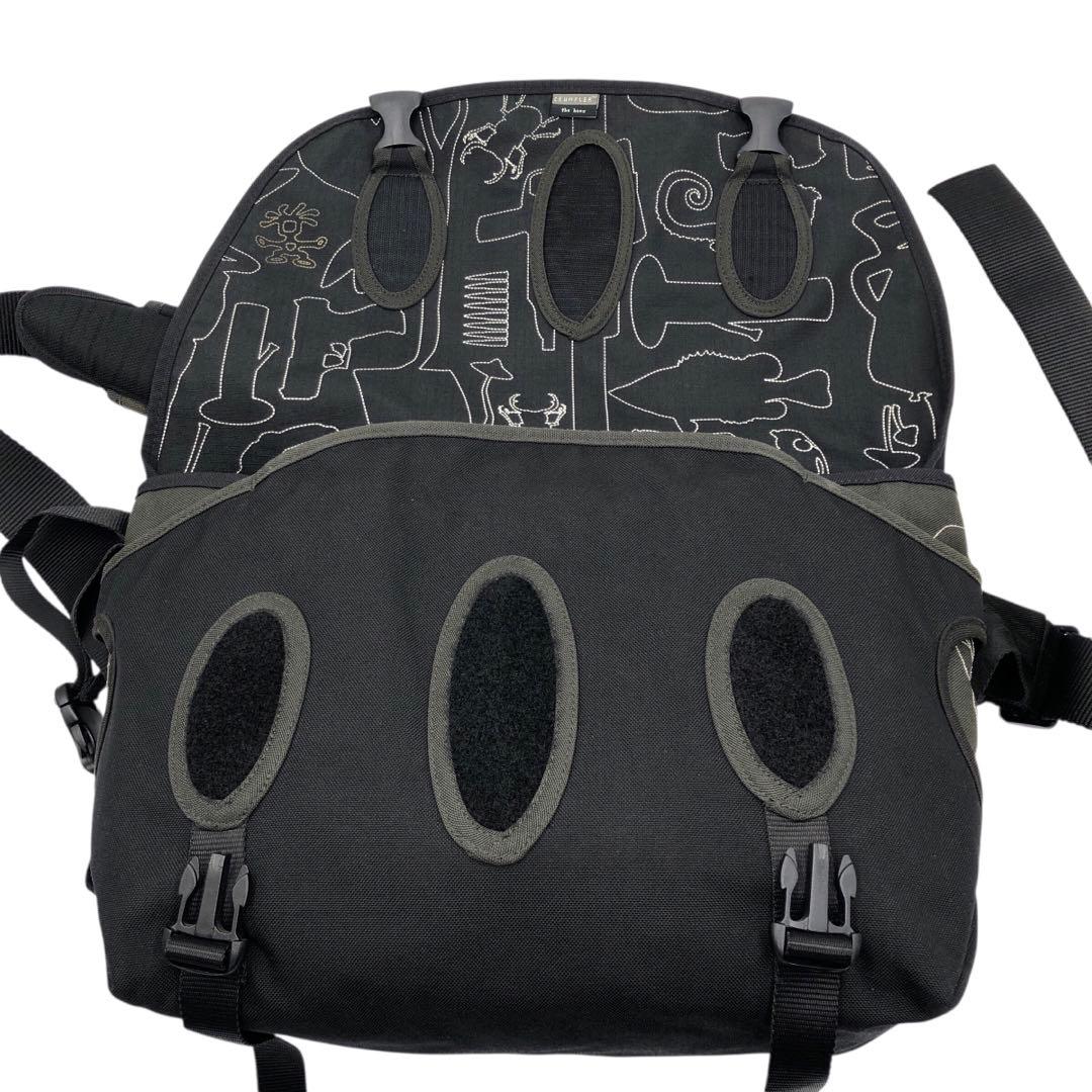 美品 CRUMPLER クランプラー メッセンジャーバッグ 黒 大容量 斜め掛け