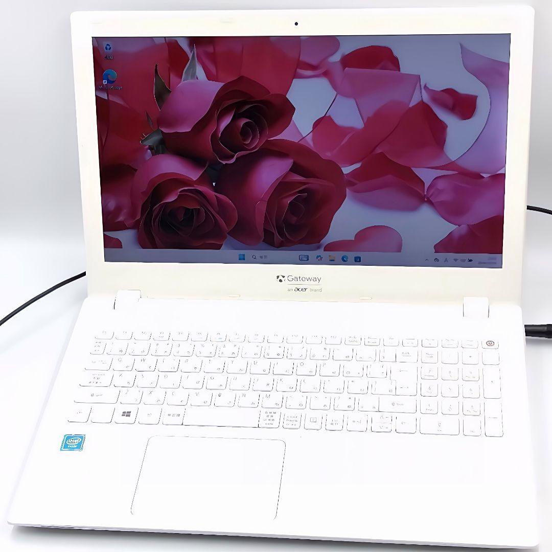 ホワイトカラー✨ Windows11 ノートパソコン Webカメラ すぐ使える！