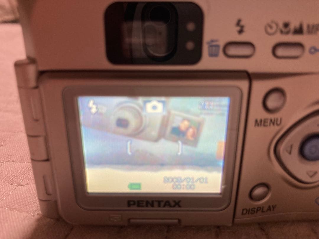 PENTAX Optio330GS 自撮りもできるコンデジカメラ箱有り　三脚付き