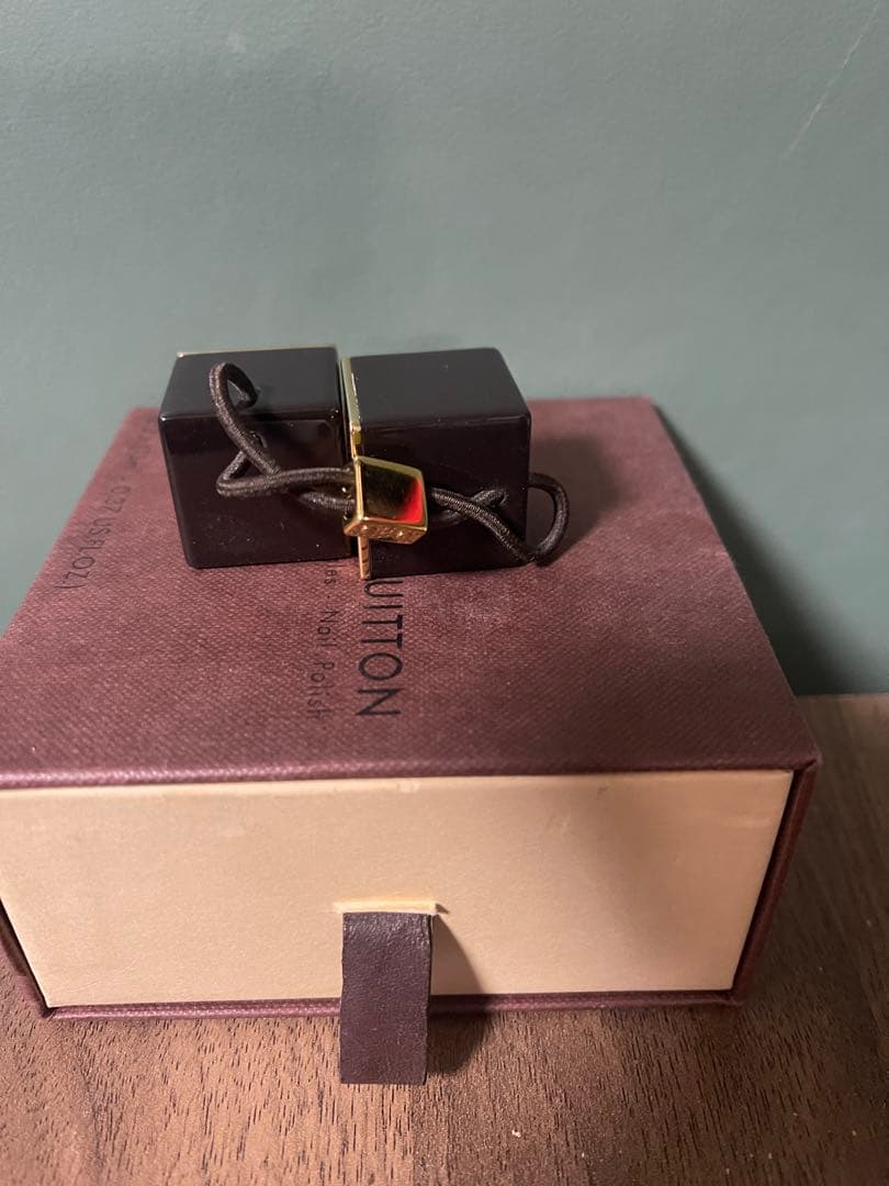 LOUIS VUITTON ルイヴィトン　キューブ　ヘアゴム