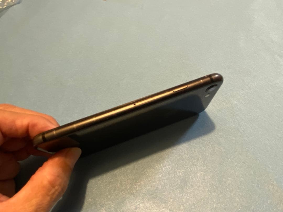 Apple iPhone 8 64GB 画面コーティングあり