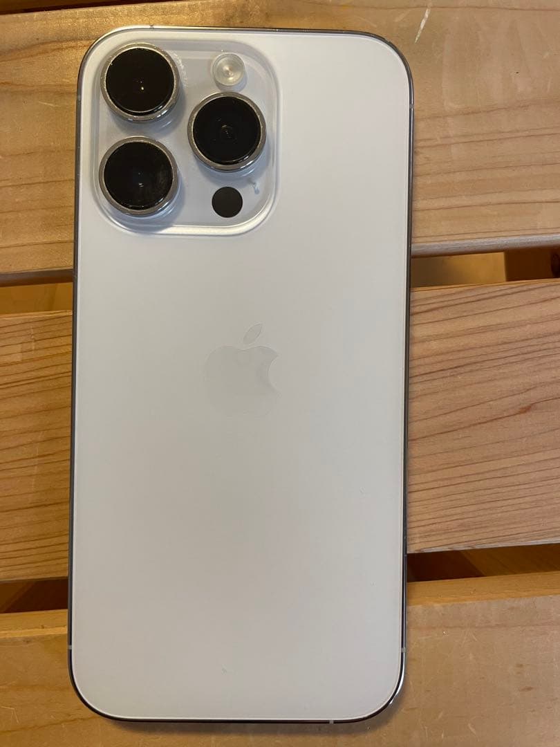 Apple iPhone 14 Proシルバー本体