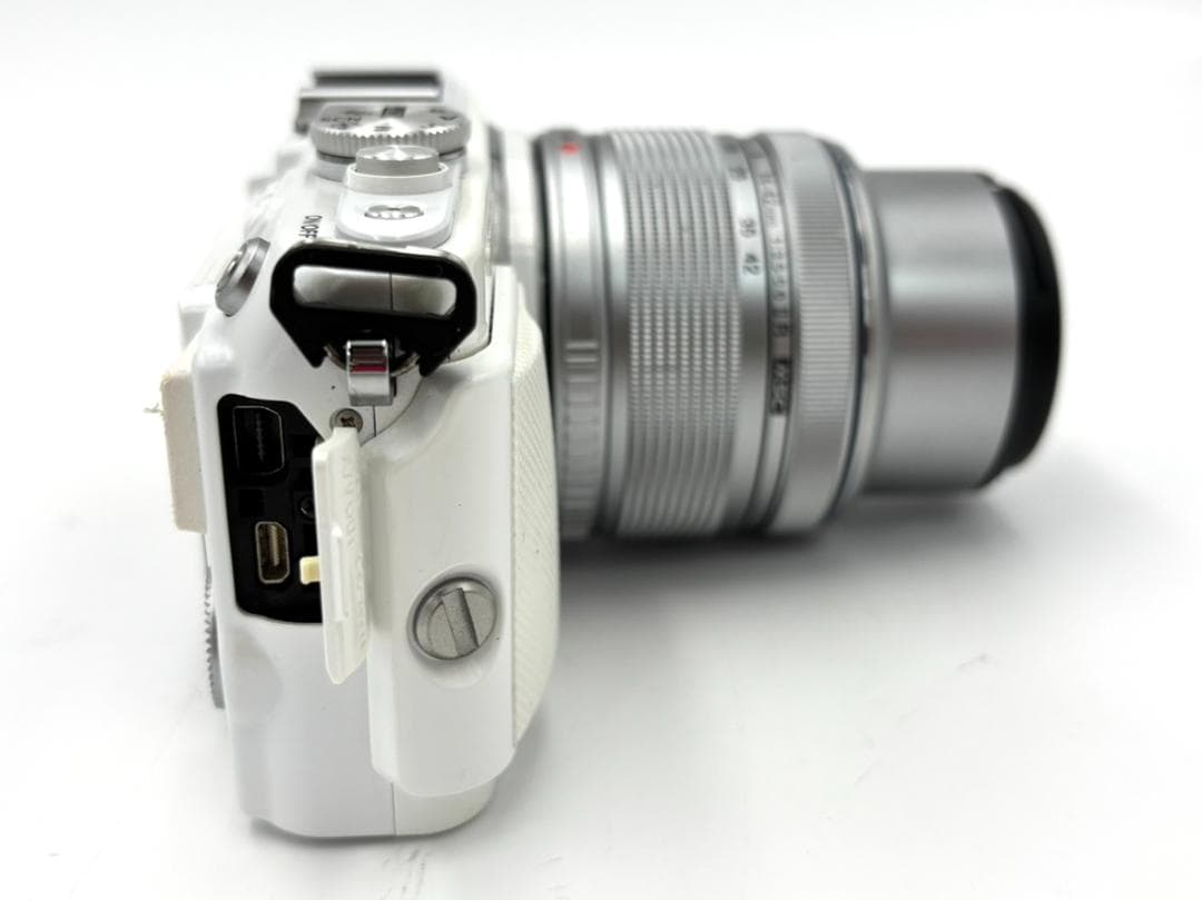 【稼動品】一眼レフカメラ　オリンパス　PEN Life　E-PL6　レンズ付き