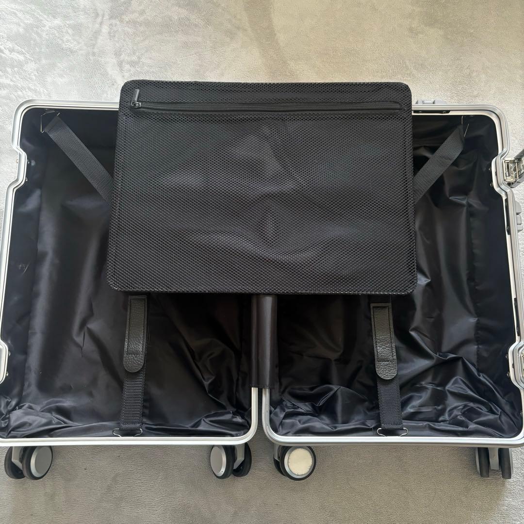 専用です　　　　　　　　軽量静音　TSAロック　機内持ち込み　シルバー