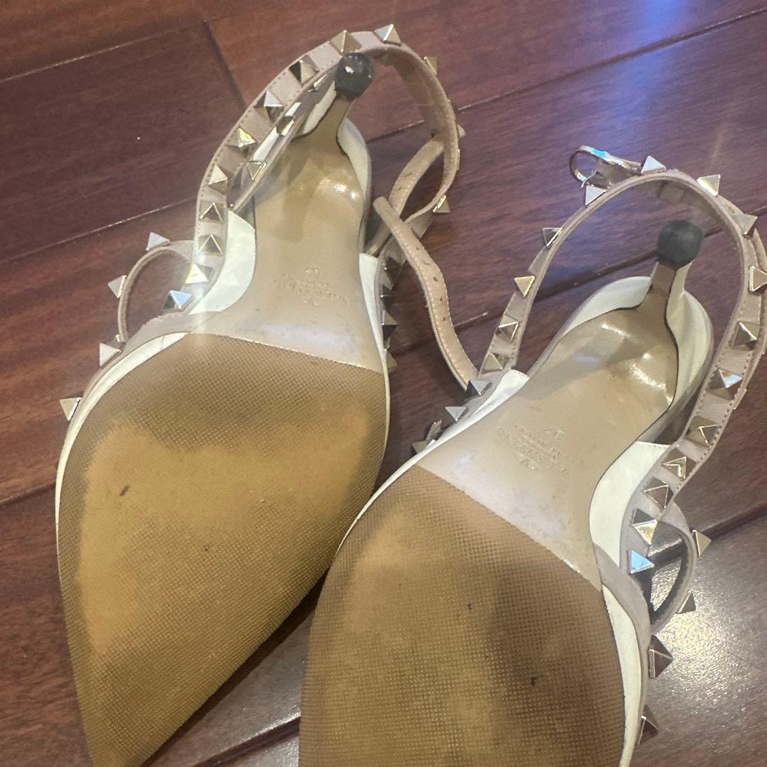 Valentino スタッズ付き　ホワイト　ヒール　パンプス　37