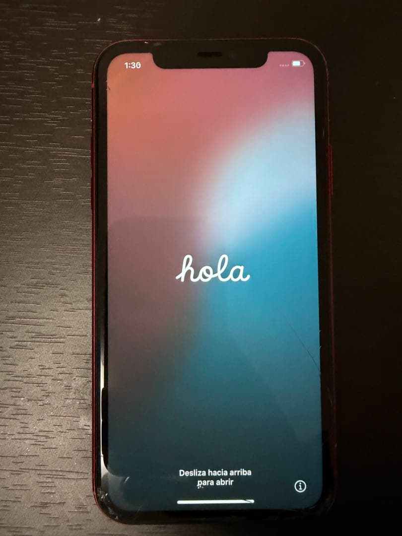 Apple iPhone11 RED128GB ひび割れ・傷あり