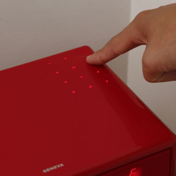 ☆新品未開封☆GENVA サウンドシステムワイヤレスレッド