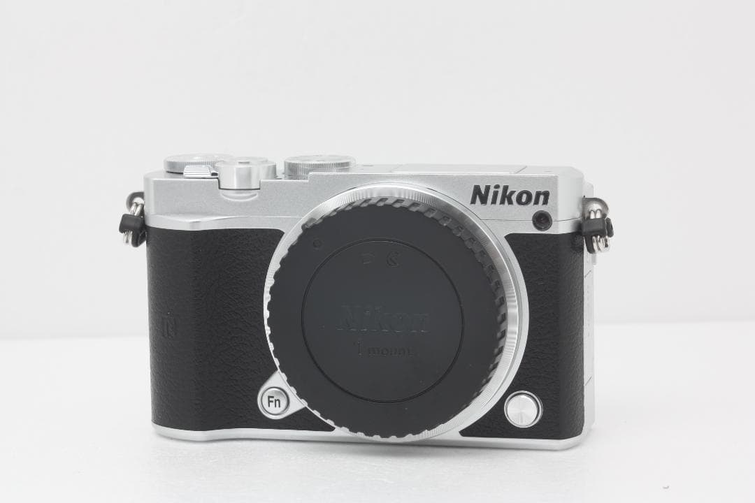 【美品】ニコン Nikon 1 J5 ボディ シルバー 完動品 #350b
