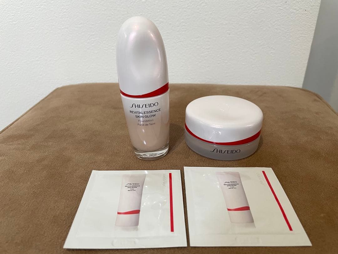 SHISEIDOエッセンススキングロウファンデーション140 パウダー01