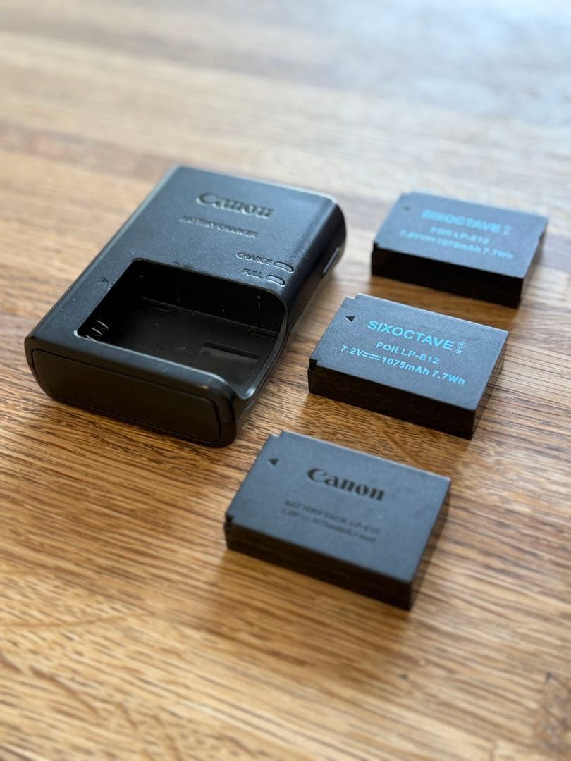 美品 EOS Kiss M ダブルレンズキット、オマケ付き