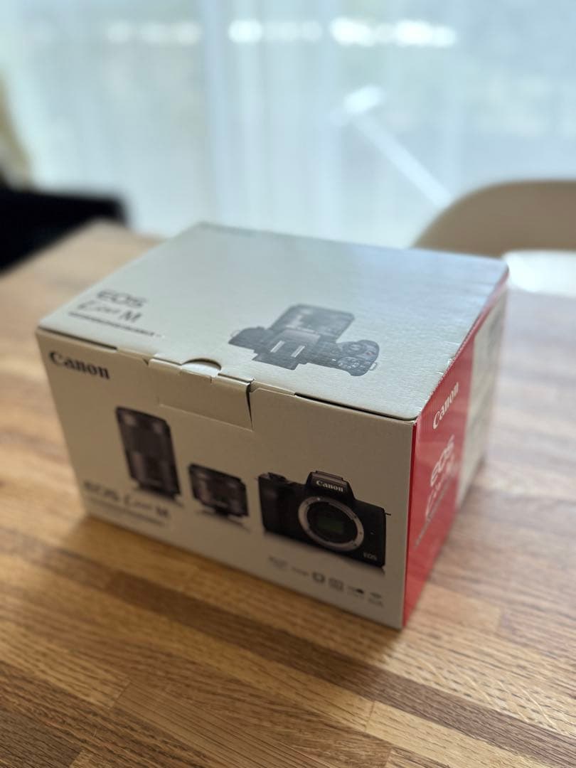 美品 EOS Kiss M ダブルレンズキット、オマケ付き