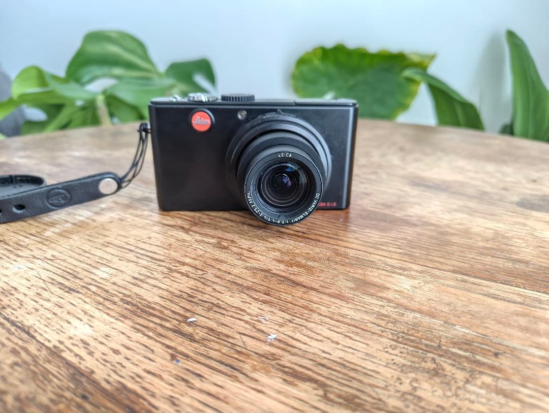 Leica D-LUX 3 コンパクトデジタルカメラ　レザーケース付き
