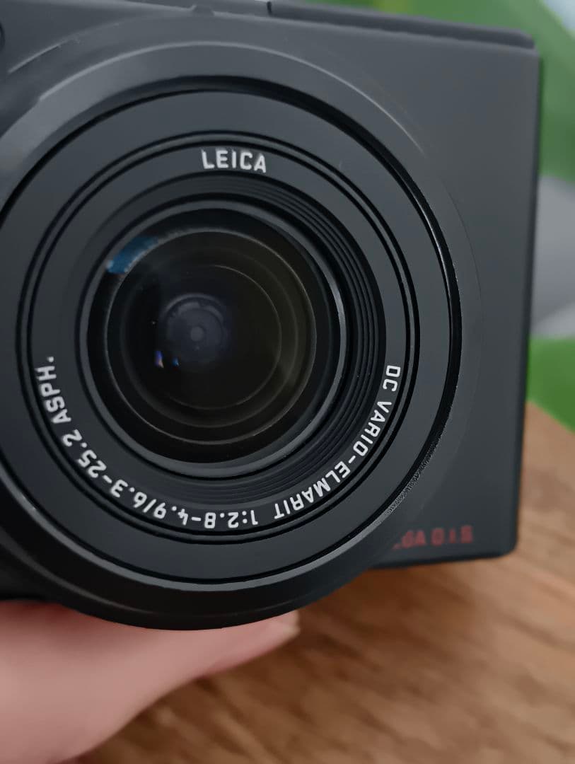 Leica D-LUX 3 コンパクトデジタルカメラ　レザーケース付き