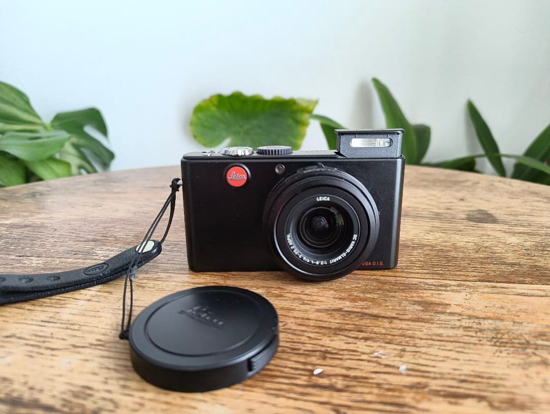 Leica D-LUX 3 コンパクトデジタルカメラ　レザーケース付き