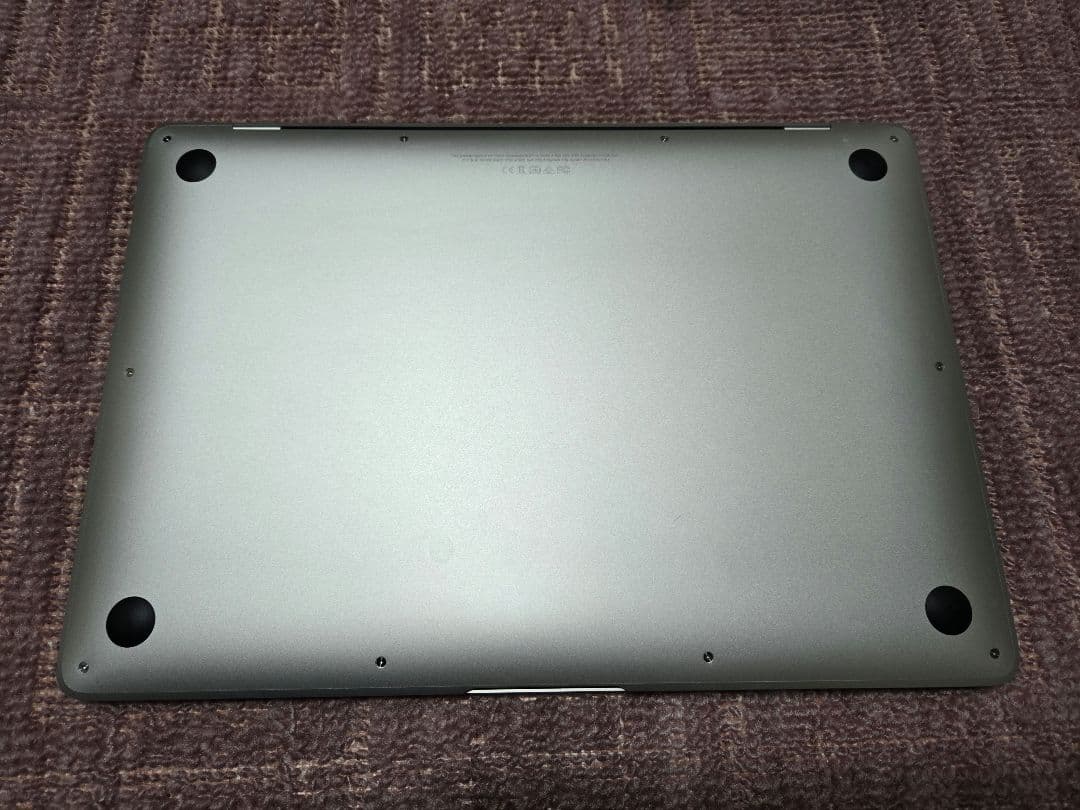 Apple MacBook Air 13インチ（Model A1932）