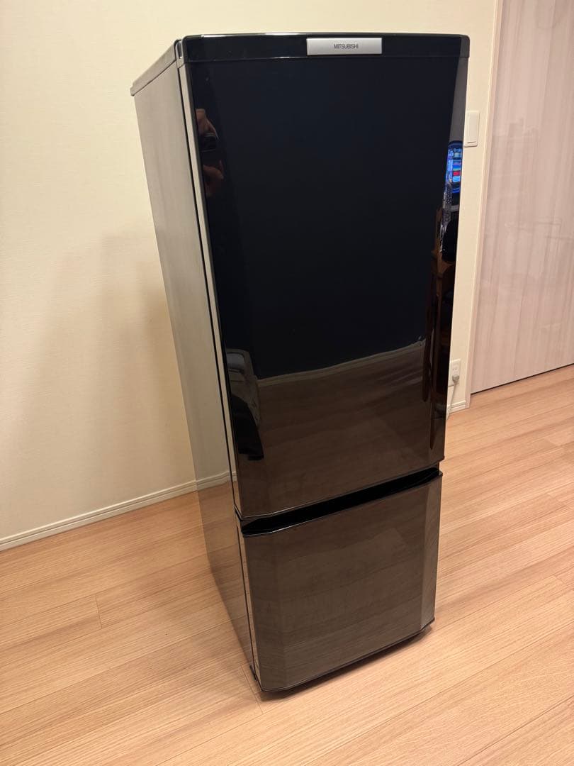 三菱ノンフロン冷凍冷蔵庫｜ブラック168L｜送料込み