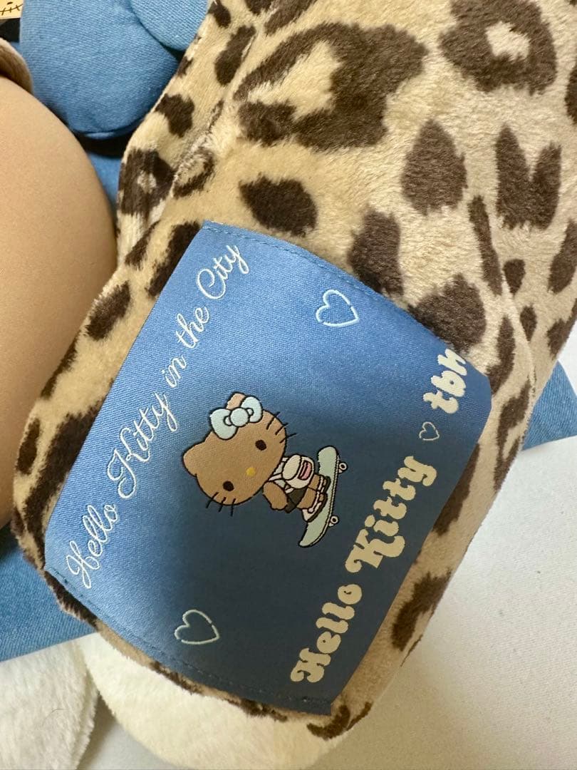 【海外限定】Hello Kitty x TBH トラベルブランケット等3点セット