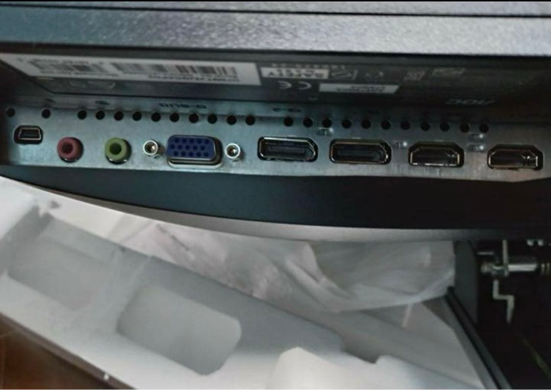 AGON AG273QC/11 144hzゲーミング湾曲モニター