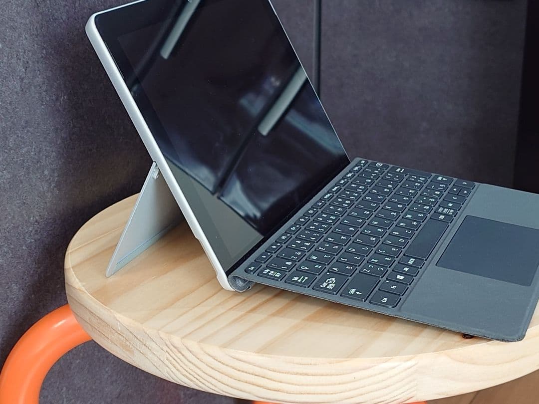 Surface Go第一世代64GB Wi-Fiモデル タイプカバー(中古品)