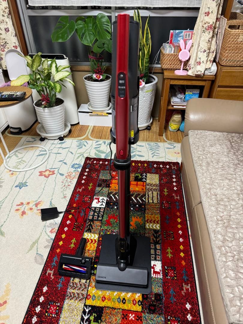 日立 スティッククリーナー 本体 レッド/ 充電スタンド付き　布団クリーニグ