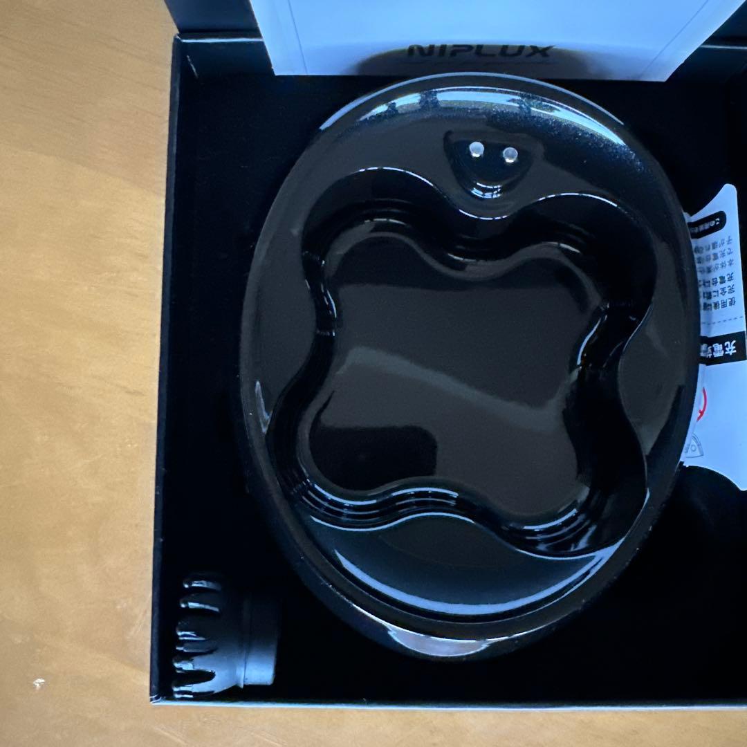 NIPLUX 美顔器 ブラック 卵型