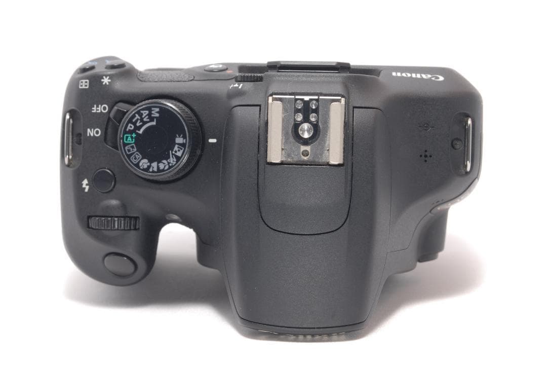 ⭐️近くも遠くもキレイに⭐️Canon Kiss X70 キャノン　デジタル一眼