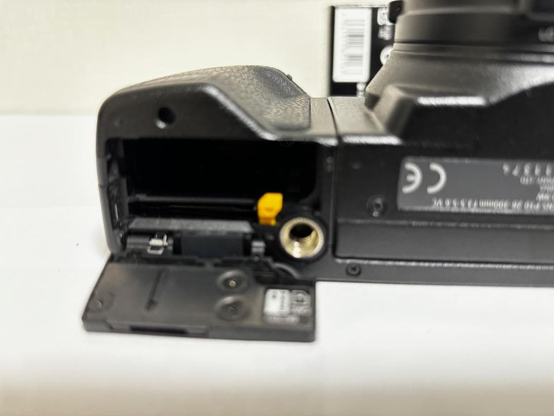 【美品・元箱付き】RICOH GXR +P10+自動開閉式レンズキャップ