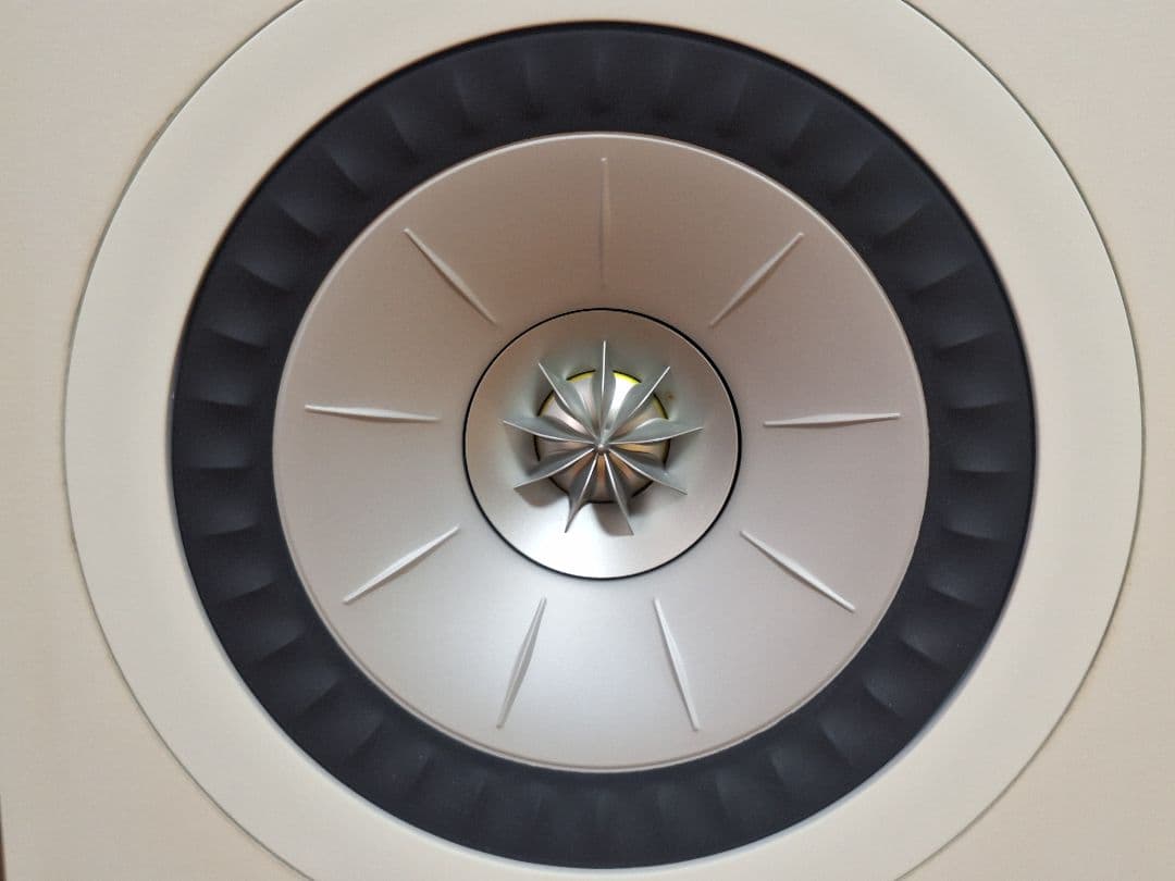 【catdog】KEF Q350 スピーカー ホワイト