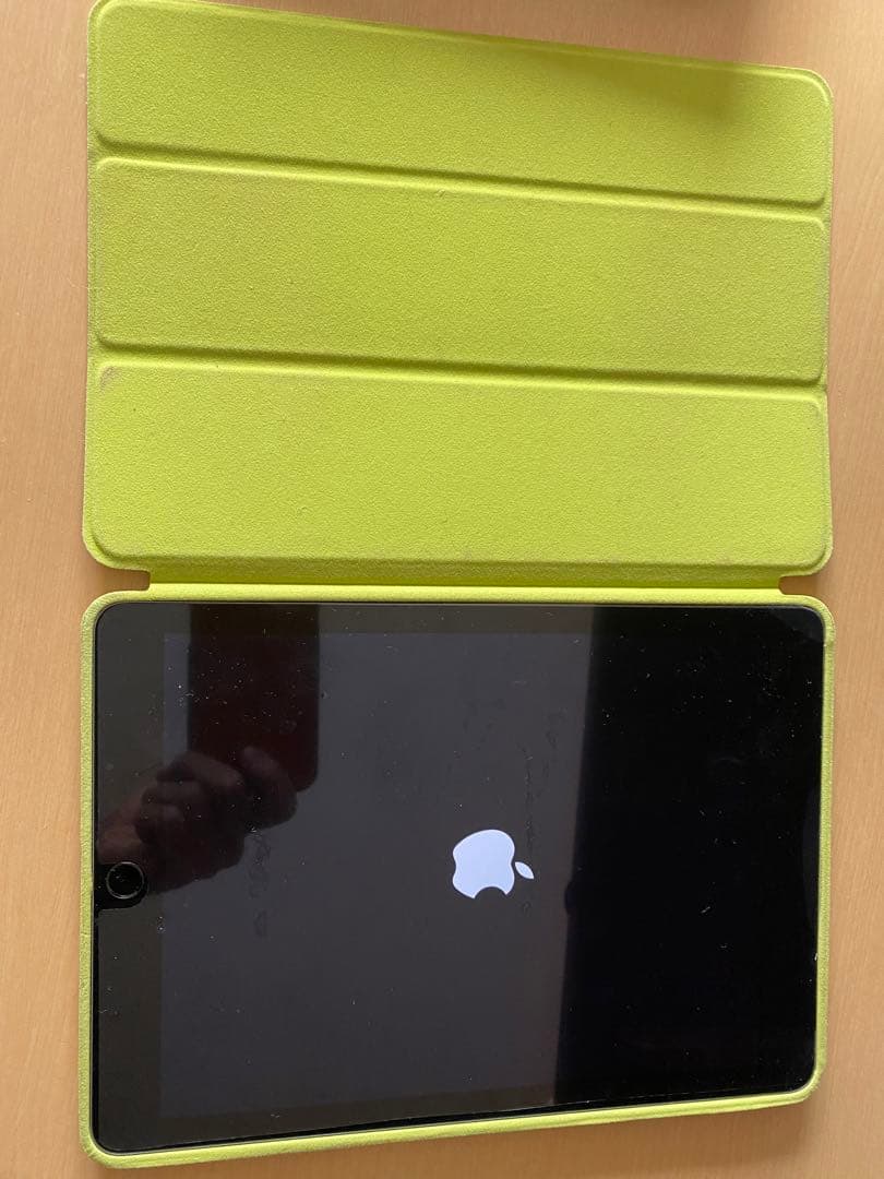 iPad Air 2 64GB セルラーモデル　純正ケース付き