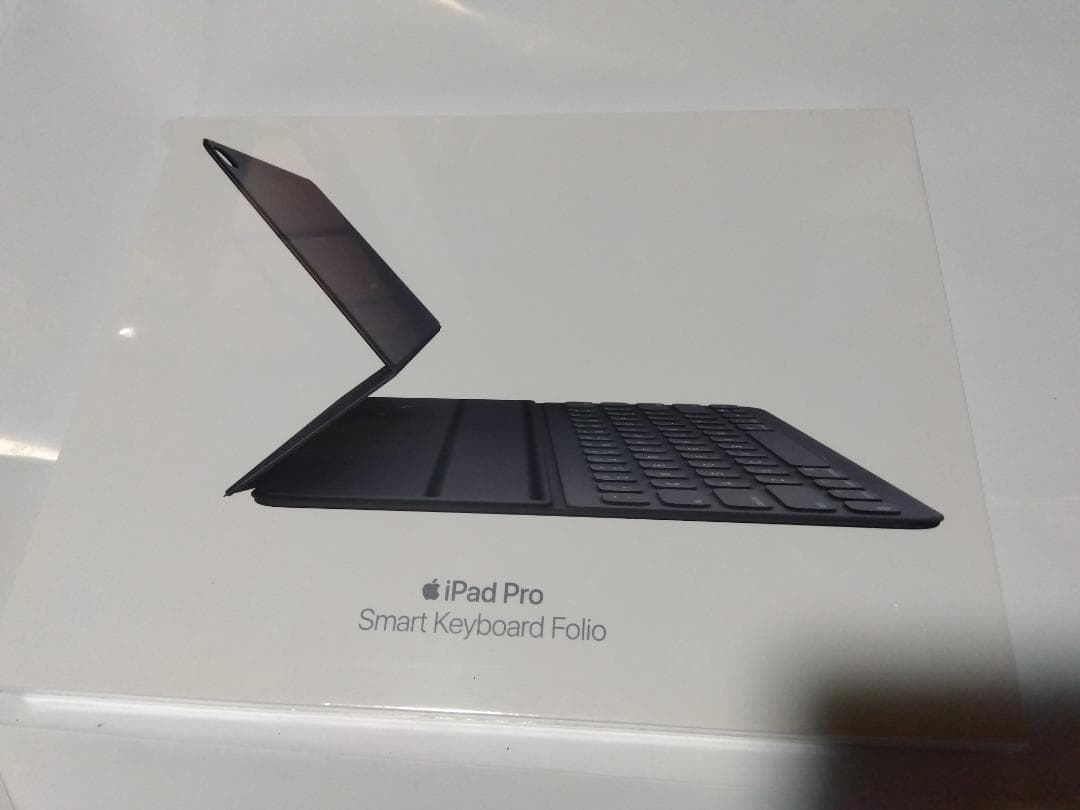 純正iPad Pro 12.9インチ用スマートキーボードフォリオMU8H2J/A