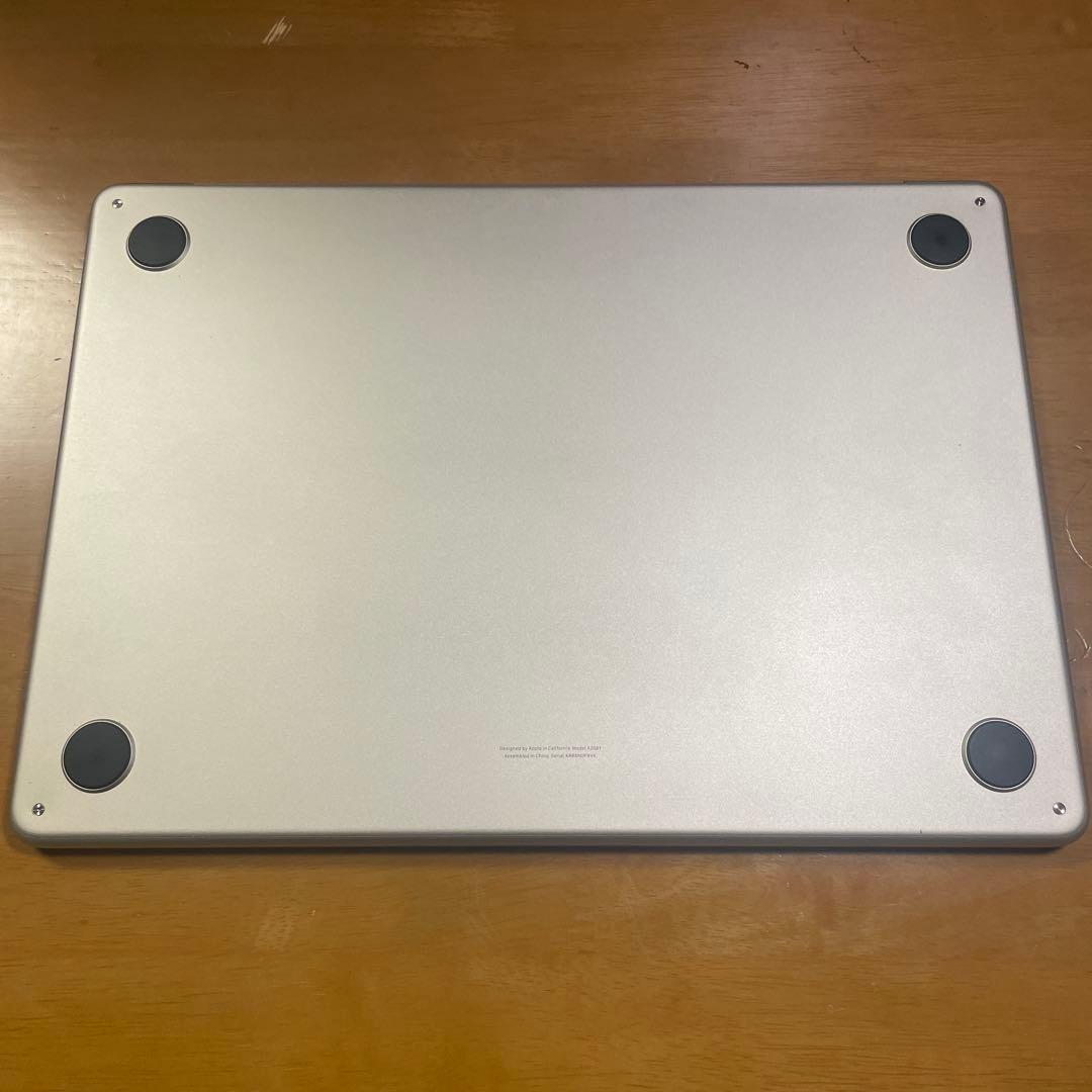 MacBook Air M2 8GB 256GB 13.6インチ スターライト