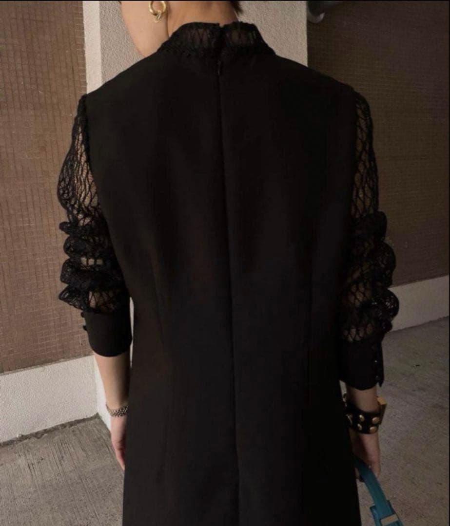 新品タグ付きAMERI MELON SLEEVE STRAIGHT DRESS