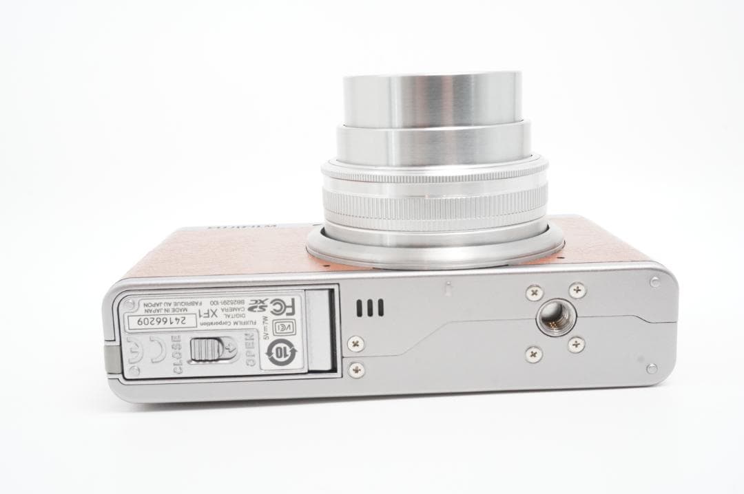 【美品】FUJIFILM XF1 ブラウン デジカメ 充電器 SDカードセット