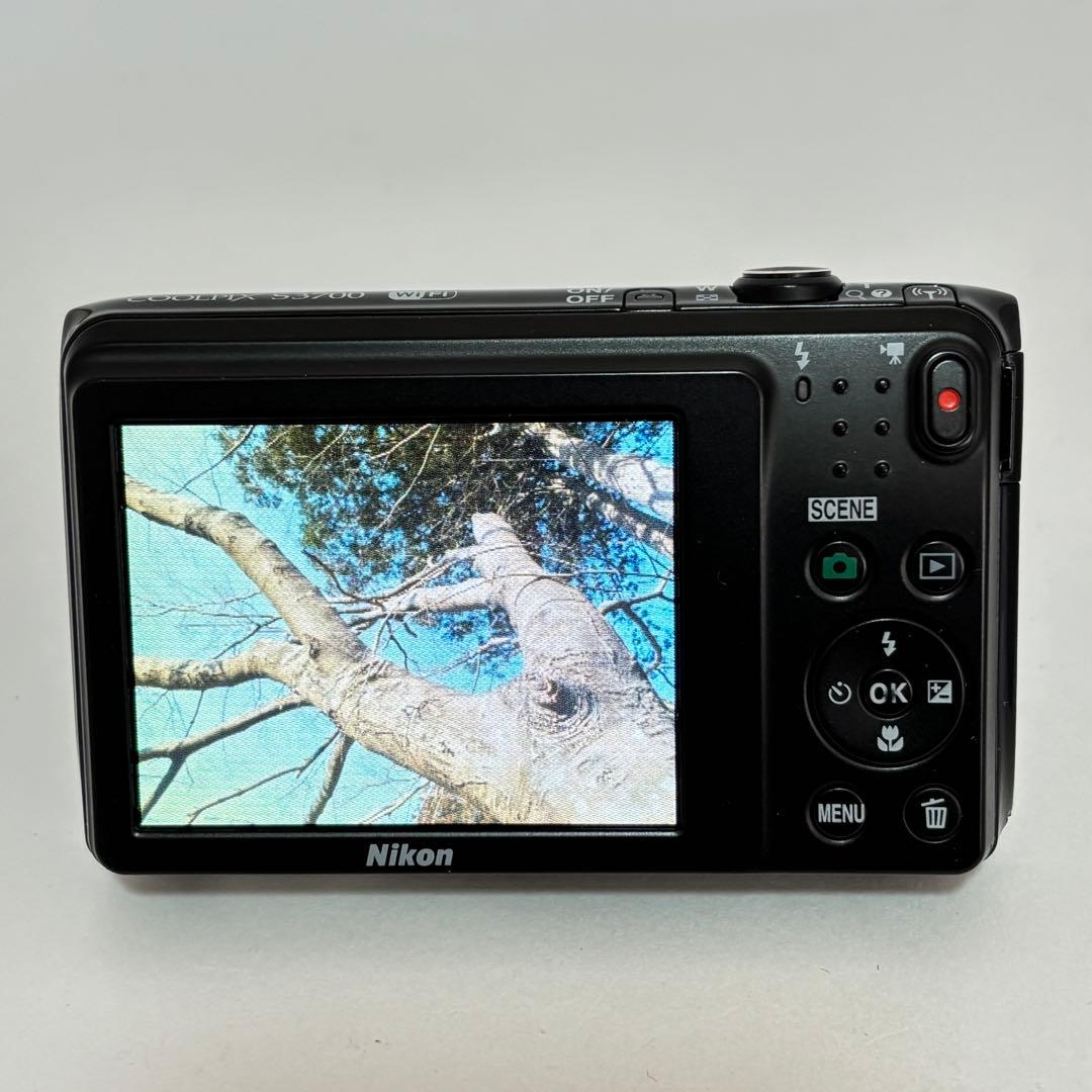 【美品】Nikon coolpix S3700 ニコン　デジカメ　SDカード付