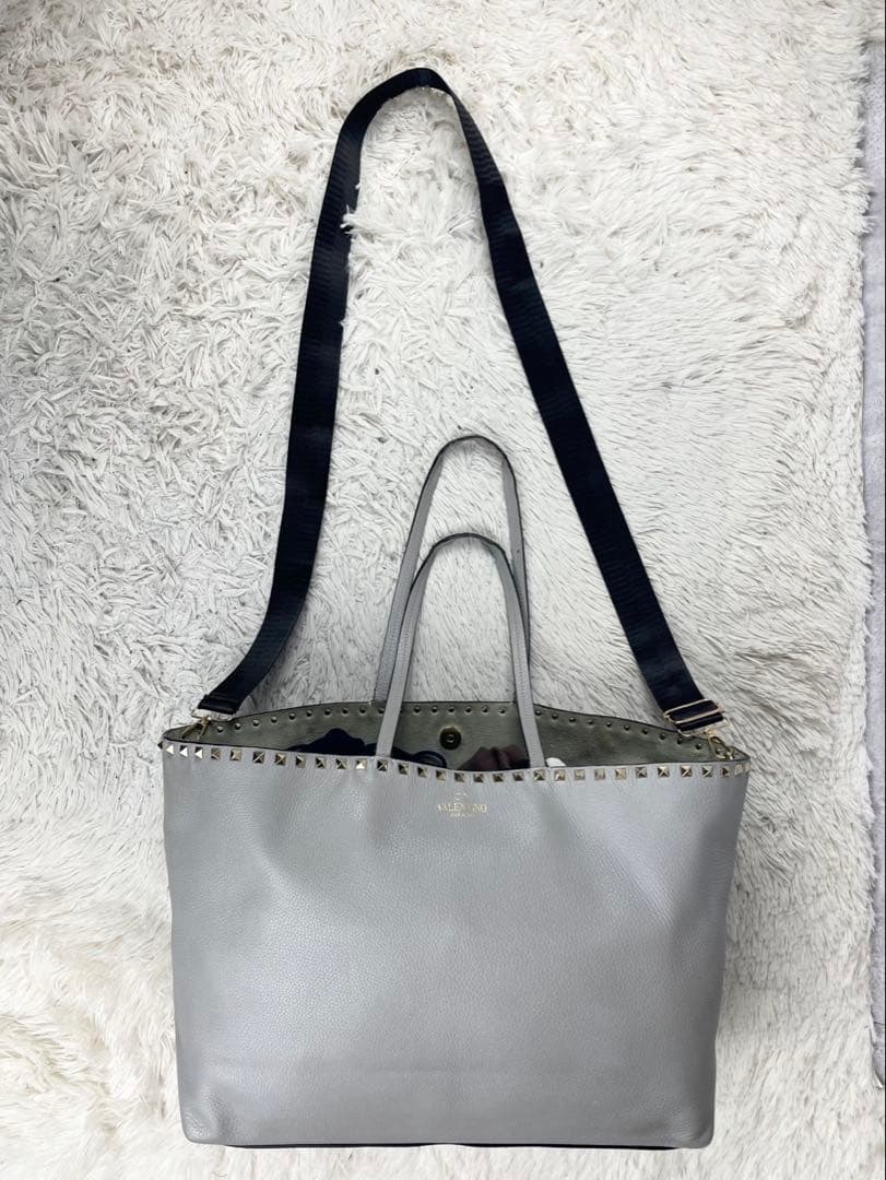 美品 ヴァレンティノガラヴァーニ レザー 2WAY ショルダーバッグ スタッズ