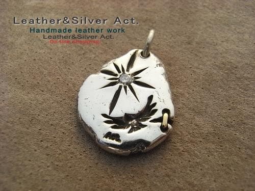 イーグル　ペンダントトップ（ダイヤ）　シルバー925、ｋ18 　ネックレス