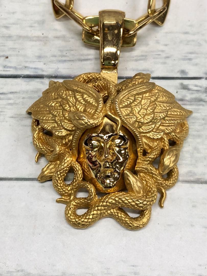 VERSACE ヴェルサーチ ゴールドネックレス　6851