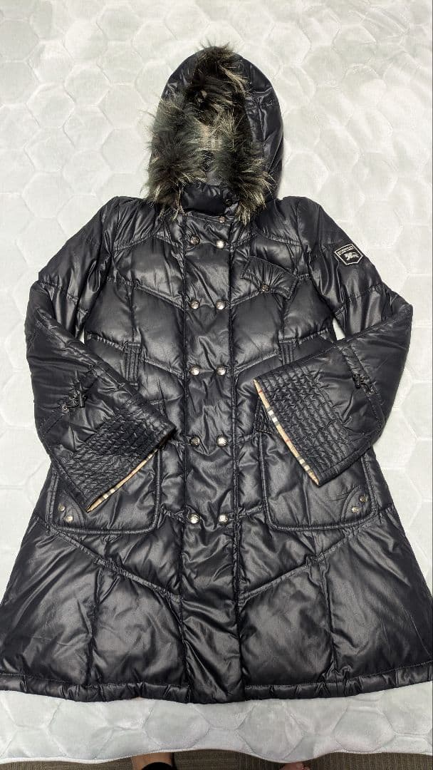 お値下げしました　バーバリー　ダウンジャケット 黒 ファー付き