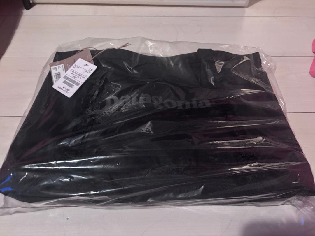 【新品/未使用/未開封】パタゴニア ブラックホール　トート25L 49032